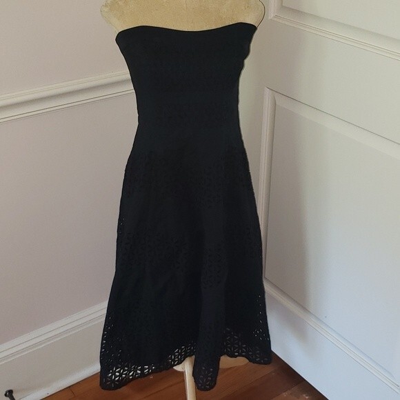 White House Black Market Dresses & Skirts - White House Black Market Black Strapless Lace Dress Size 4 Like New!